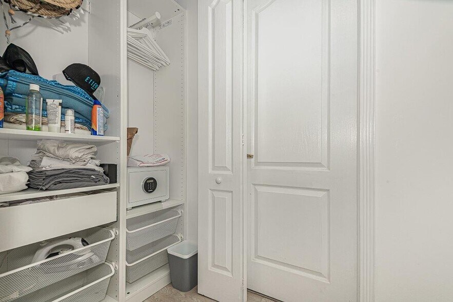 Building Photo - 2301 Collins Ave