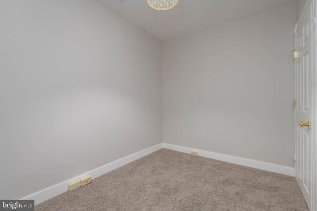 Building Photo - 224 N Milton Ave