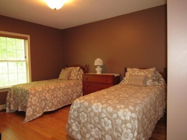 Building Photo - 24 Leanne Way