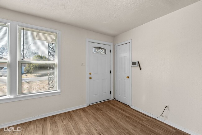 Building Photo - 6863 Washington Ln