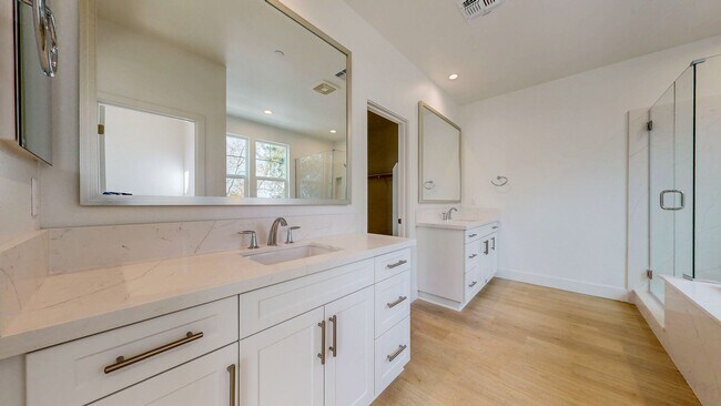 Building Photo - 2782 Sassy St