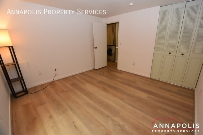 Building Photo - 821 Macsherry Dr