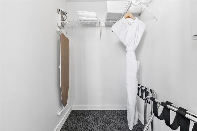 Building Photo - 2889 McFarlane Rd