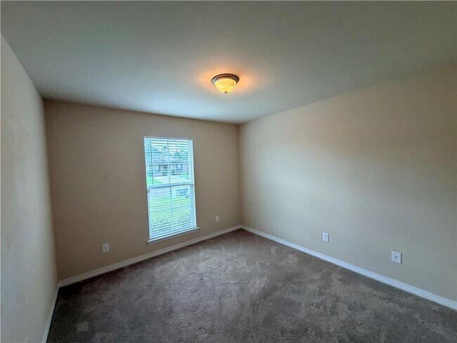 Building Photo - 9646 Estate Dr