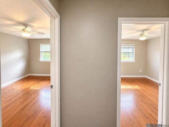 Building Photo - 1218 Briarrose Dr