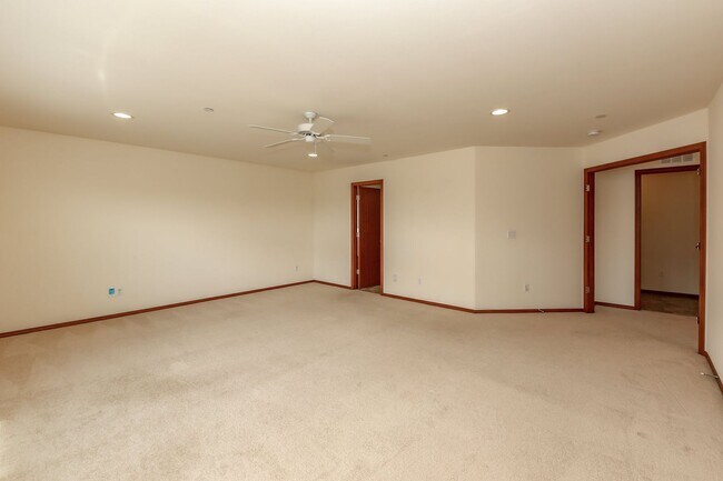 Building Photo - Spacious 4-Bedroom DuPont Home with AC