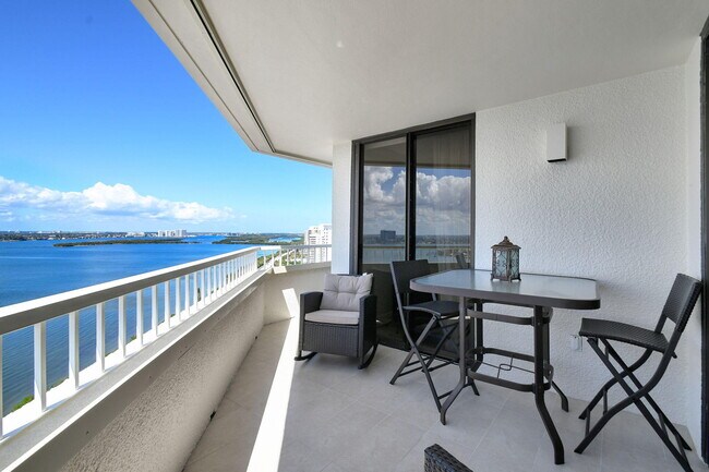 Building Photo - 5080 N Ocean Dr