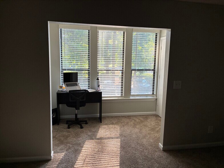 Building Photo - 306 Harbor Pointe Pky