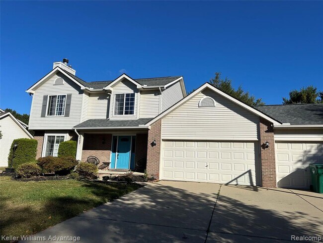 Primary Photo - 2077 Holly Berry Ln