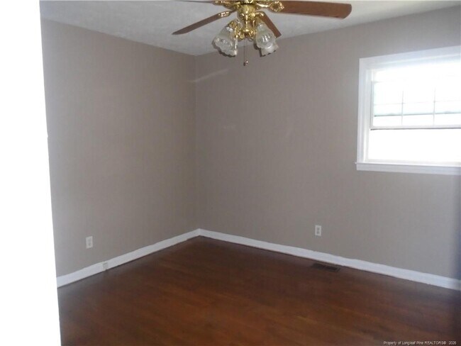 Building Photo - 611 Drypoint Ln