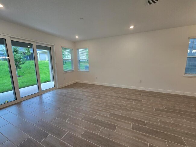 Building Photo - 2303 Juniper Berry Dr