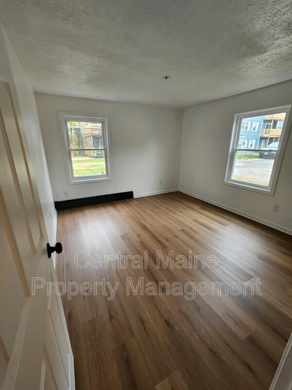 Building Photo - 39 Northern Avenue Heights