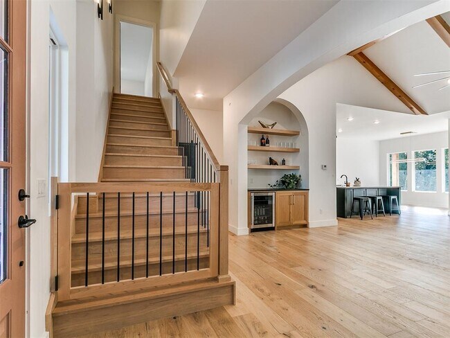 Building Photo - 2117 Aminas Wy