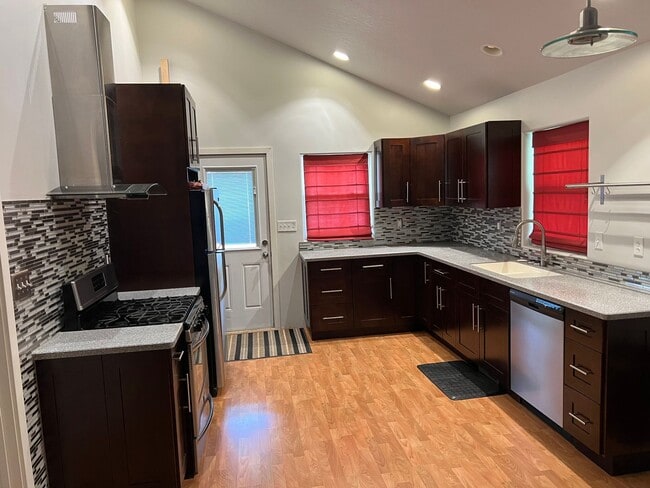 Building Photo - Private Country Oasis Minutes from Southbe...