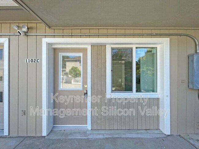Primary Photo - 1102 Audrey Ave