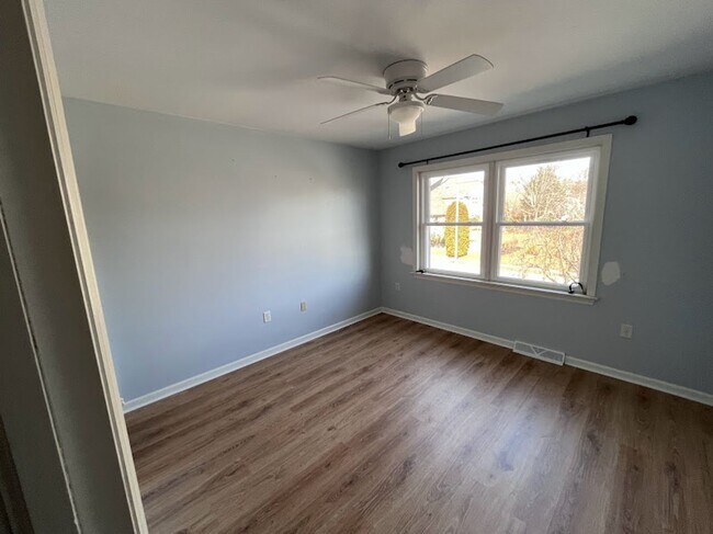 Building Photo - 57 Spring Hill Ln
