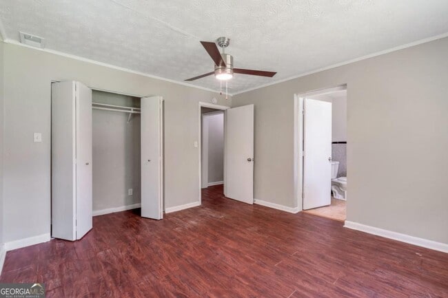 Building Photo - 6414 Shadow Rock Dr