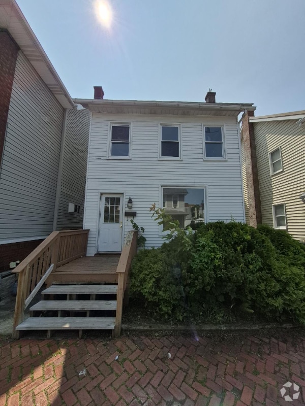Building Photo - 1309 16th Ave