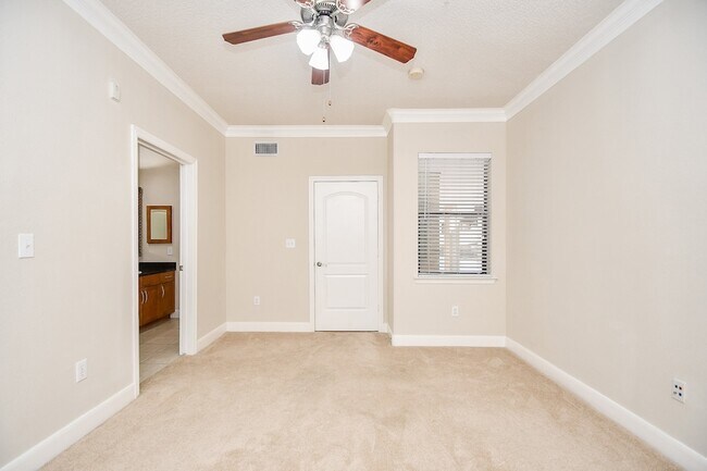 Building Photo - 2299 Lone Star Dr