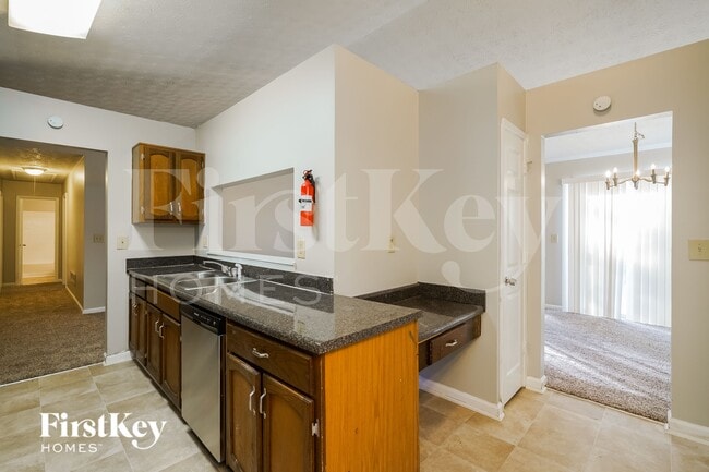 Building Photo - 248 Hickory Trail