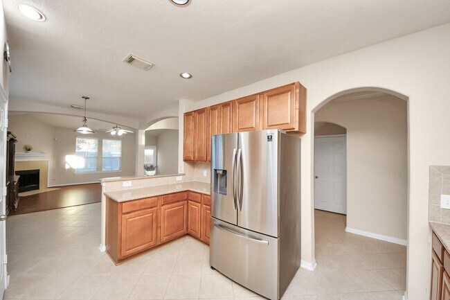 Building Photo - 822 Glen Abbey Dr