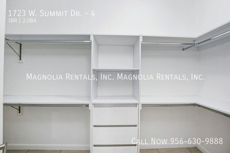 Building Photo - 1723 W Smt Dr