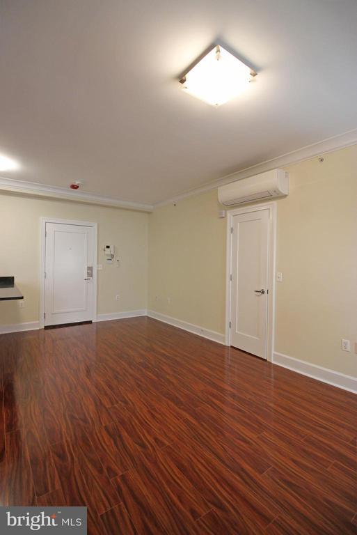 Building Photo - 1121 24th St NW