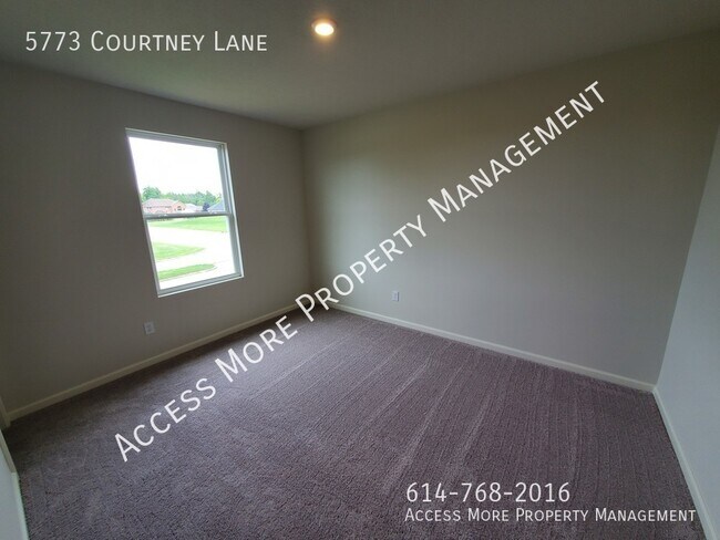 Building Photo - BRAND NEW - 4 BED 2.5 BATH - GOLF COURSE