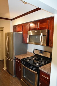 Building Photo - 1425 Ashland Ave