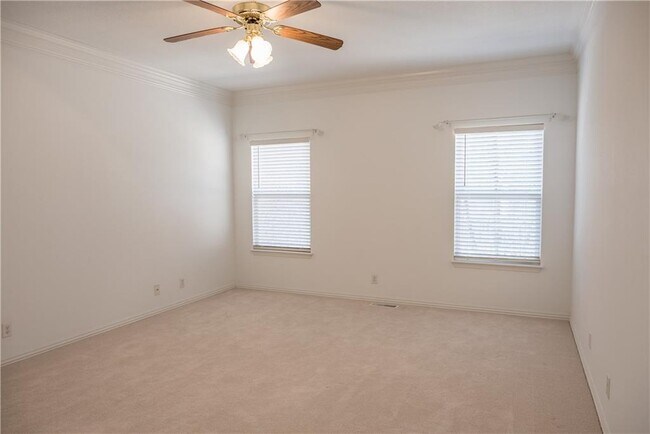 Building Photo - 8 Morganshire Dr