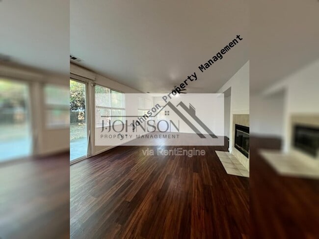 Building Photo - 4212 Mulberry Ct