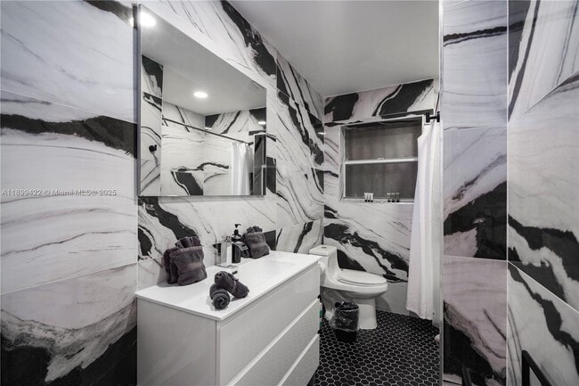 Building Photo - 1244 Garfield St