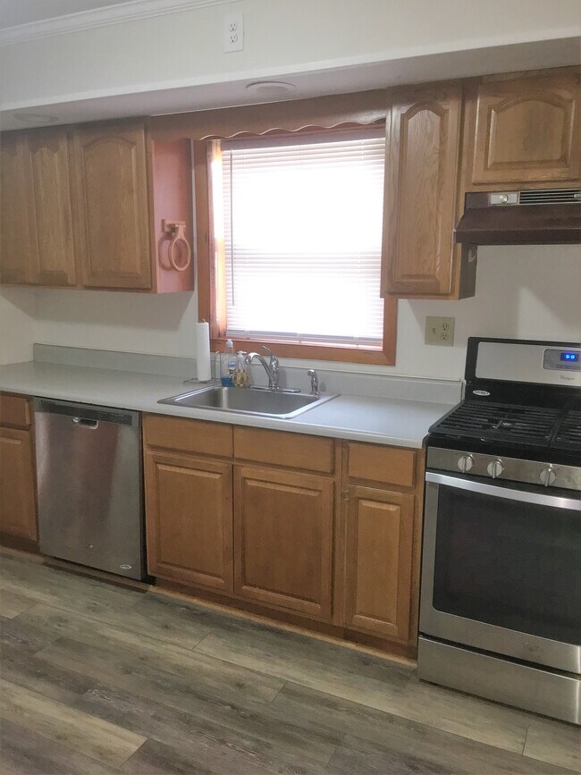 Primary Photo - 50 West St