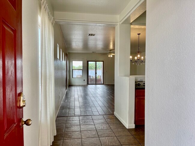 Building Photo - 14559 S Camino Larga Vista