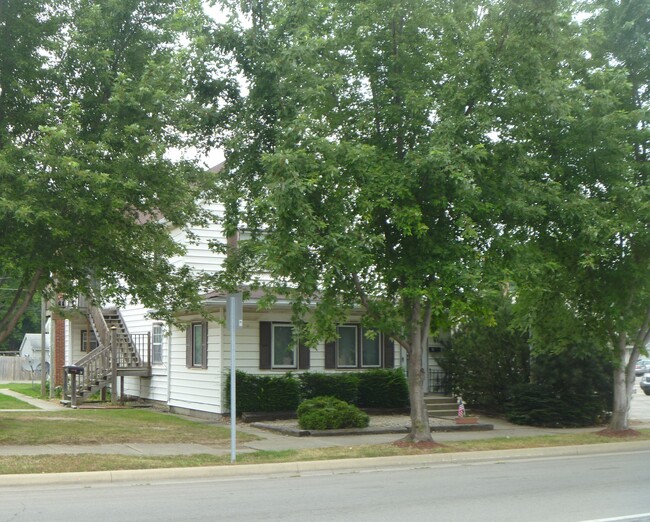 906 W 3rd St, Marion, IN 46952 - 906 W 3rd St