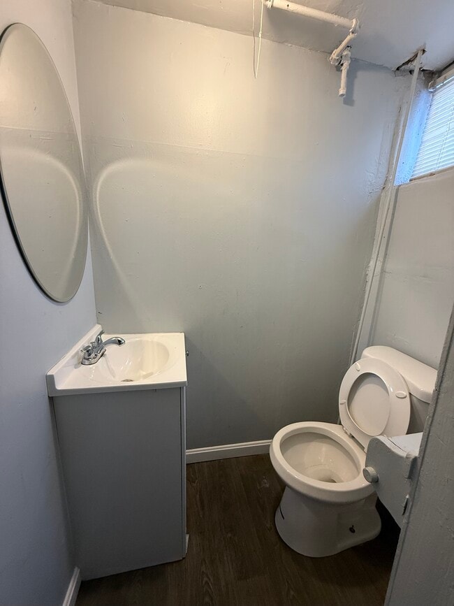 Building Photo - 613 S Beechfield Ave