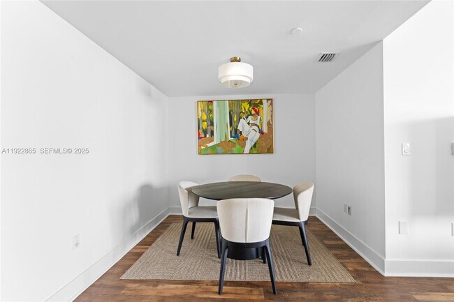 Building Photo - 350 S Miami Ave