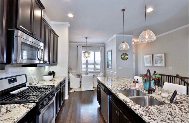 Building Photo - 4379 Strand Dr