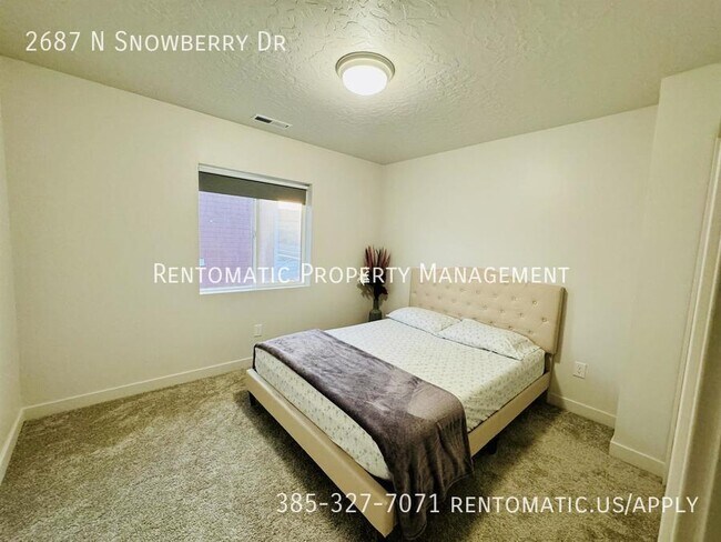 Building Photo - 2687 N Snowberry Dr