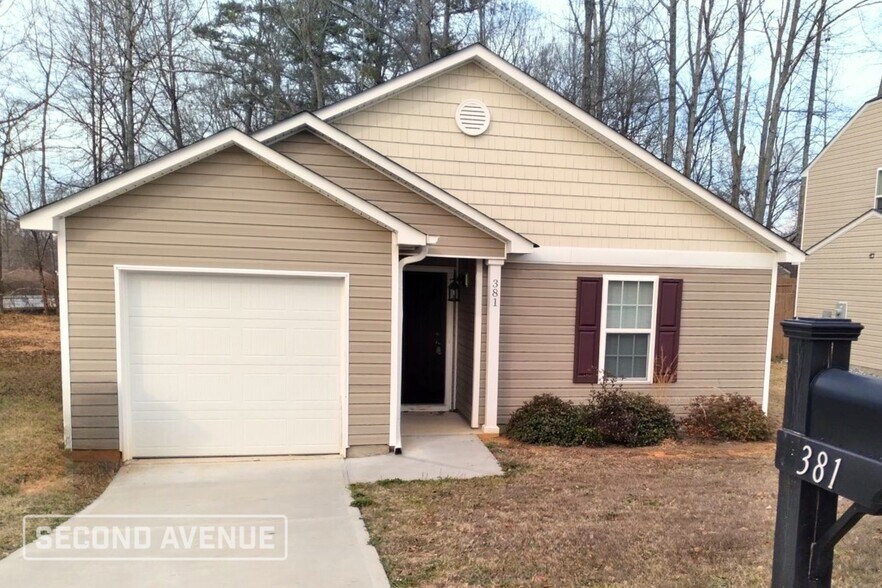 Primary Photo - 381 Promised Land Dr