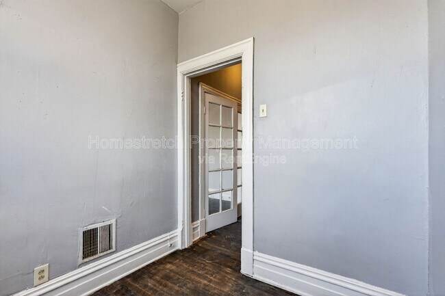 Building Photo - 2100 Adelaide Ave