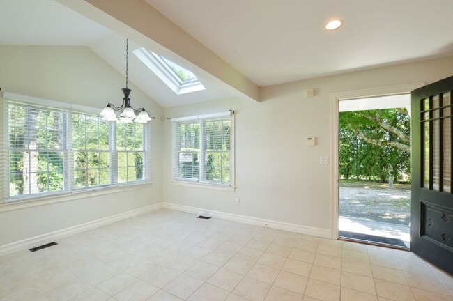 Building Photo - 66 Tucker Ln