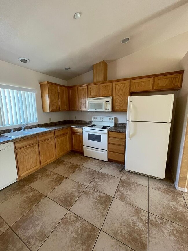 Building Photo - 3427 Oro Grande Blvd