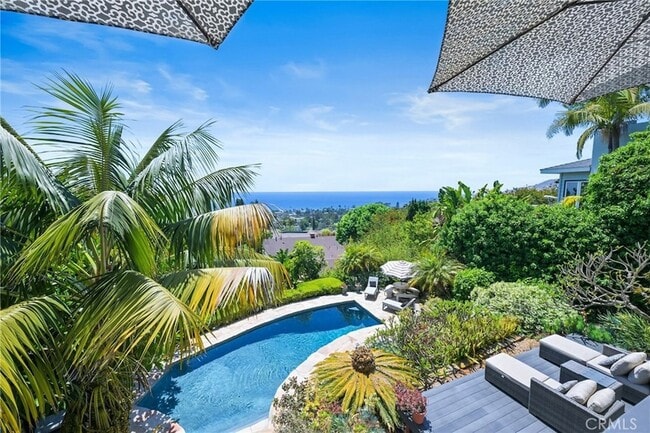 Building Photo - 875 Coast View Dr