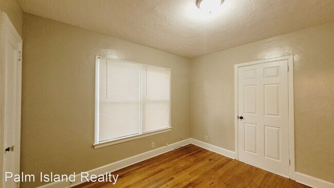 Building Photo - 3 br, 1 bath House - 800 28th St N