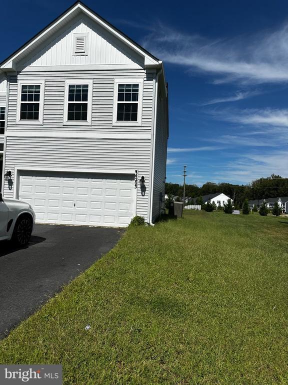 Building Photo - 4203 Flanders Ct