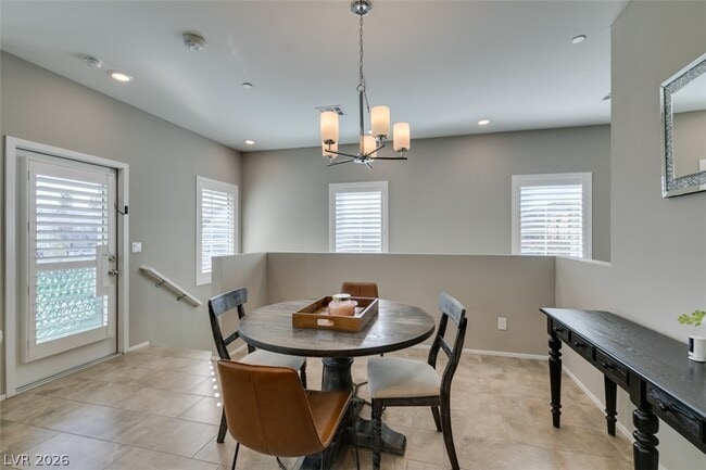 Building Photo - 545 Teovani St