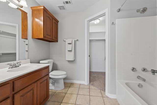 Building Photo - 512 Oakridge Dr