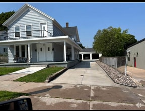 Building Photo - 212 Rock St