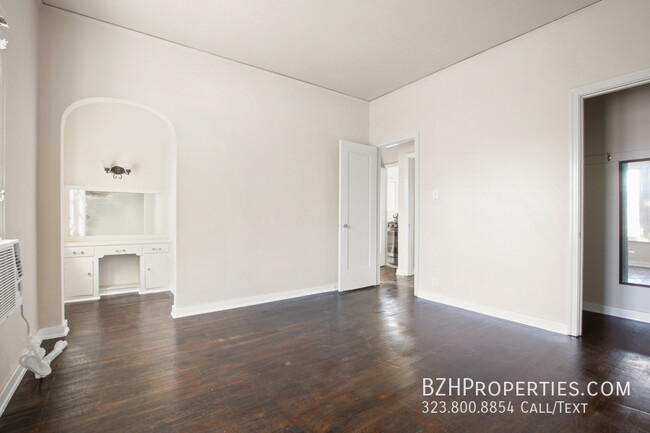 Building Photo - Gorgeous Newly Renovated 1Bed 1Bath With W...